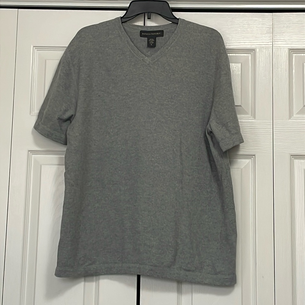 Banana Republic mens v-neck 100% cotton sweater grey short sleeve. Size X-Large